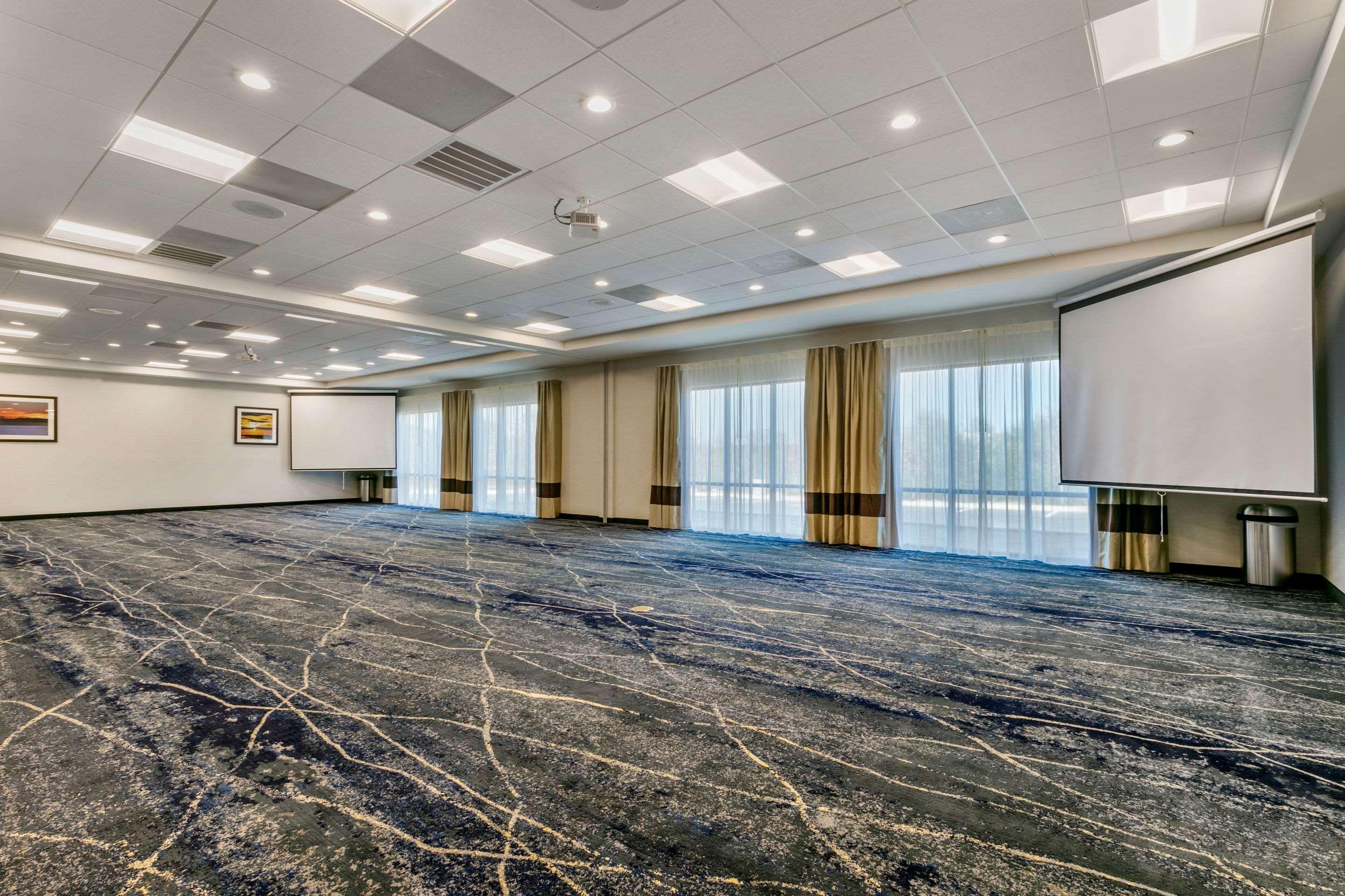 Comfort Suites North توبيلو المظهر الخارجي الصورة