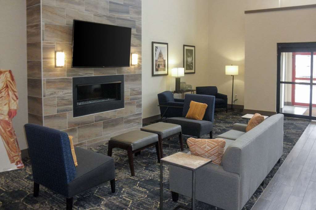 Comfort Suites North توبيلو المظهر الداخلي الصورة